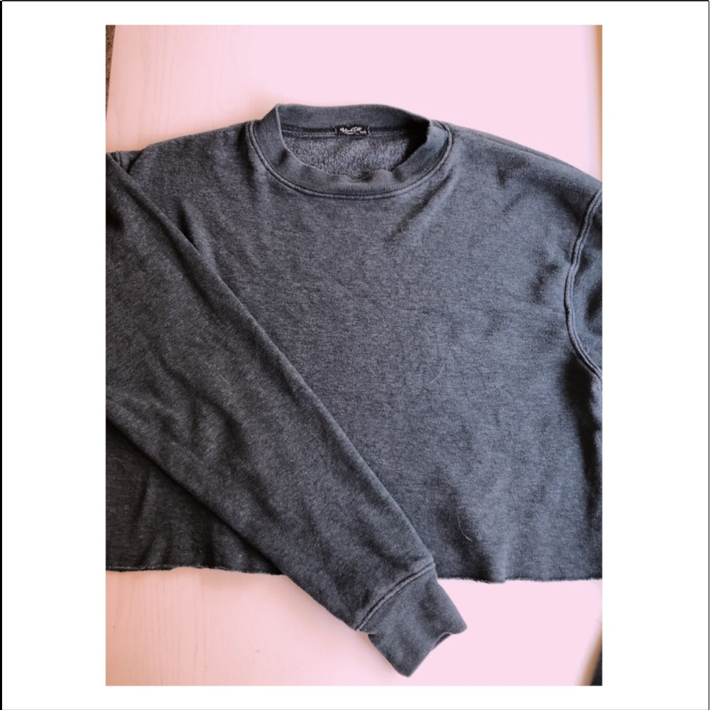 Brandy Melville cropped green sweater